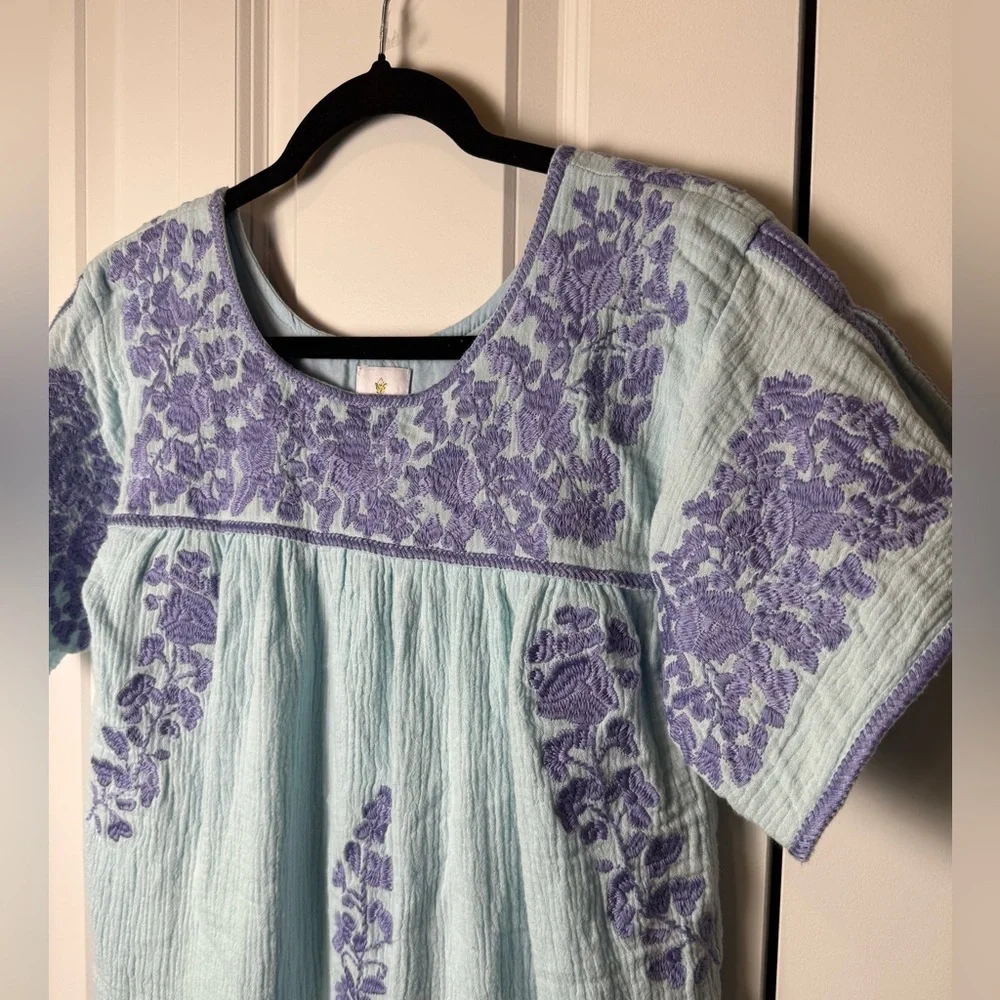 J.Marie embroidered top - Picture 2 of 4